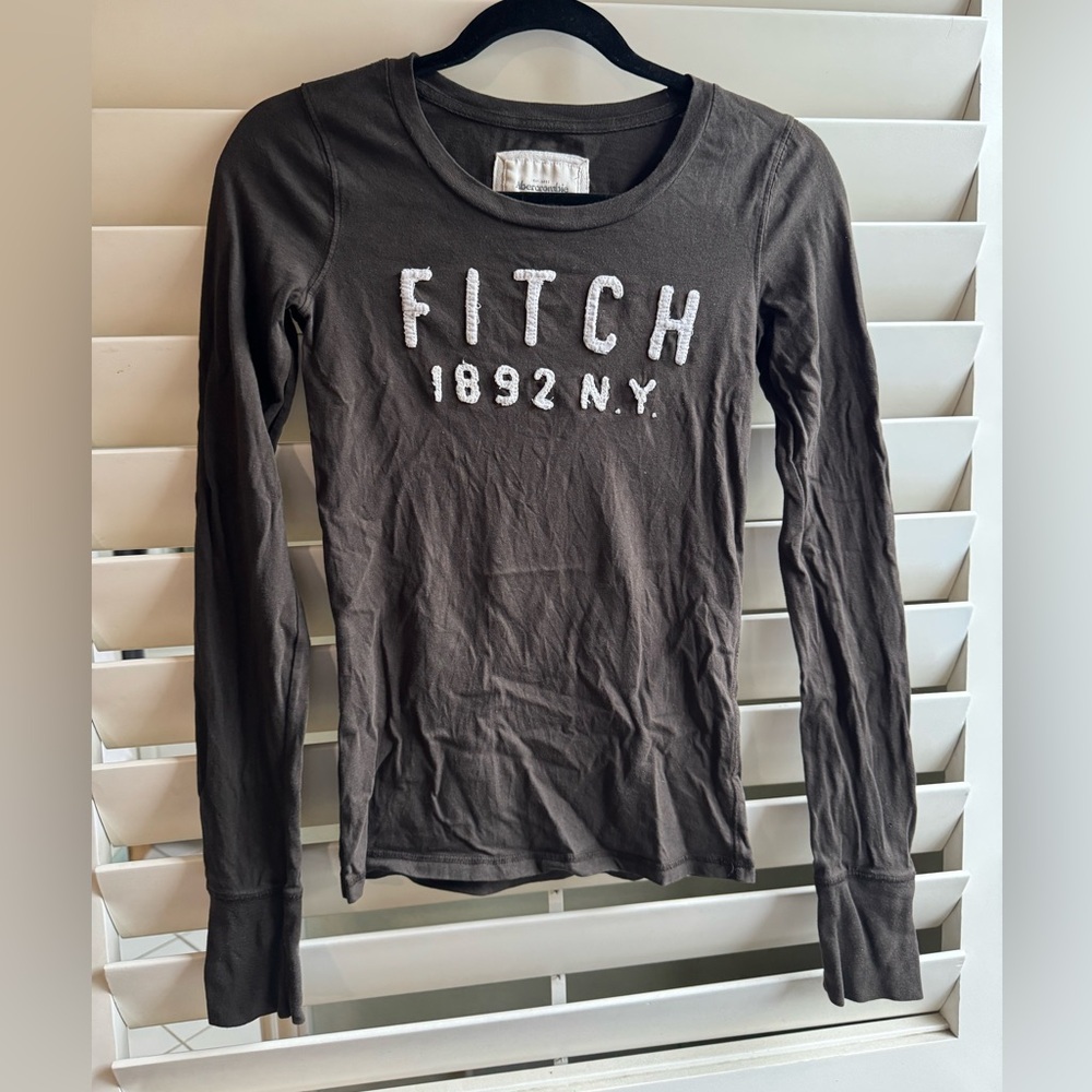 Vintage Y2K Abercrombie & Fitch dark brown white embroidered logo longsleeve top
